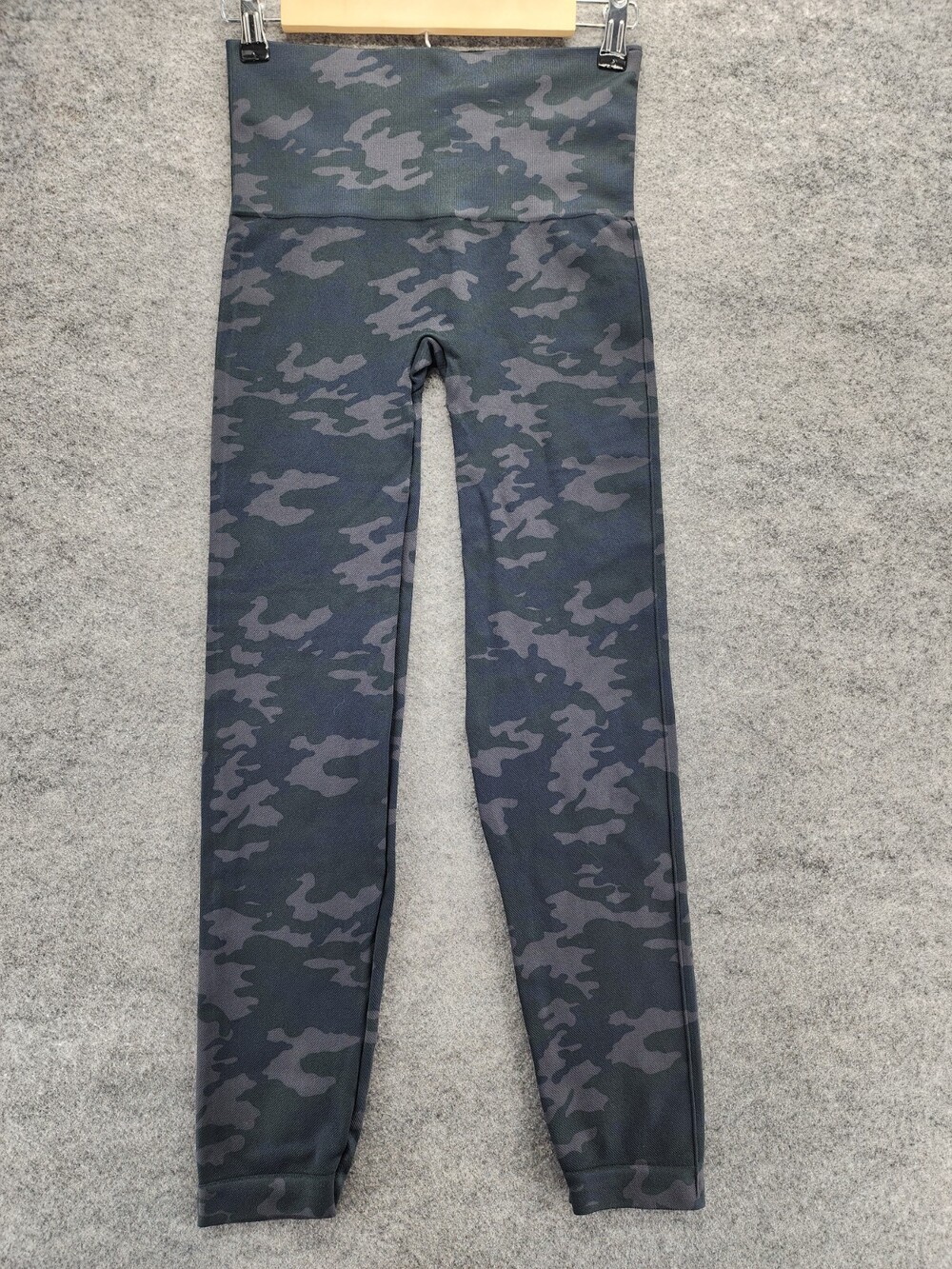Spanx Leggings Womens Large Gray Camo Pull On